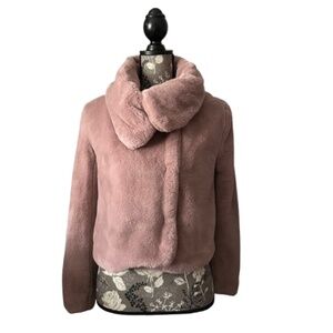 NWT Timing Women's Small Dusty Pink Faux Fur Cropped Plush Jacket Snaps Closure